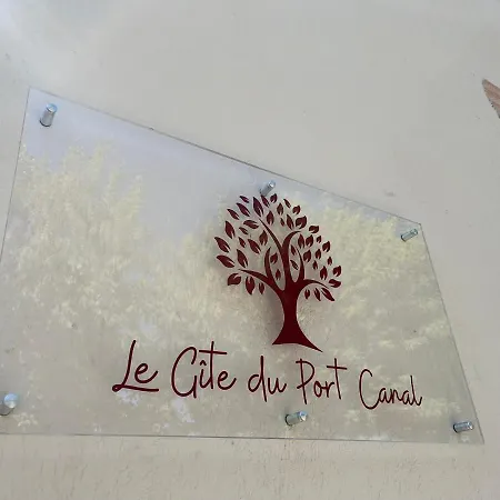 ベッド・アンド・ブレックファスト Le Du Port Canal *