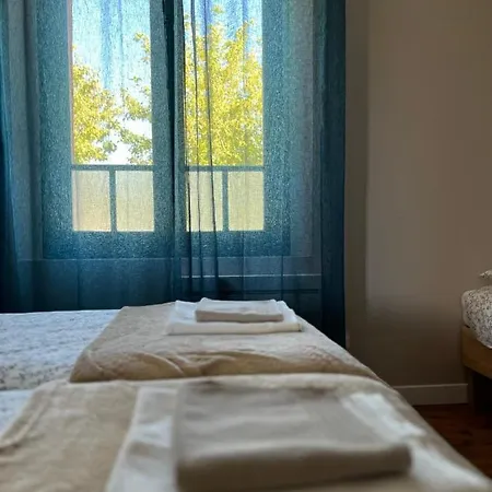 Le Du Port Canal Bed & Breakfast