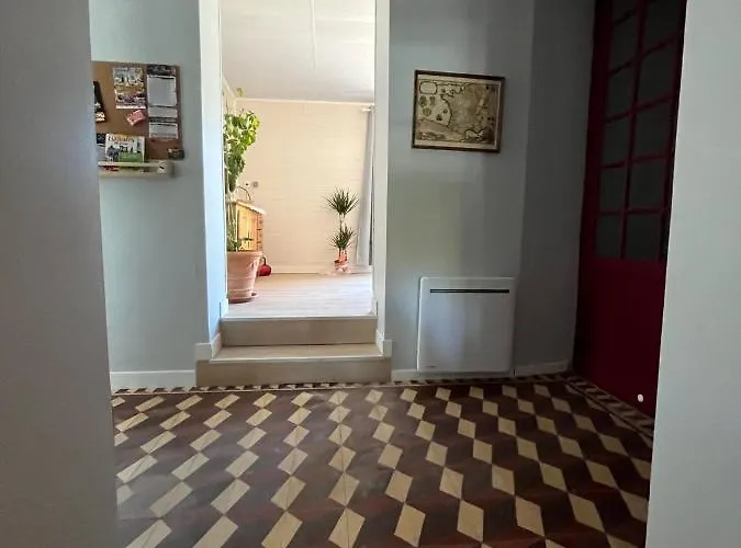 Le Du Port Canal Bed & Breakfast *